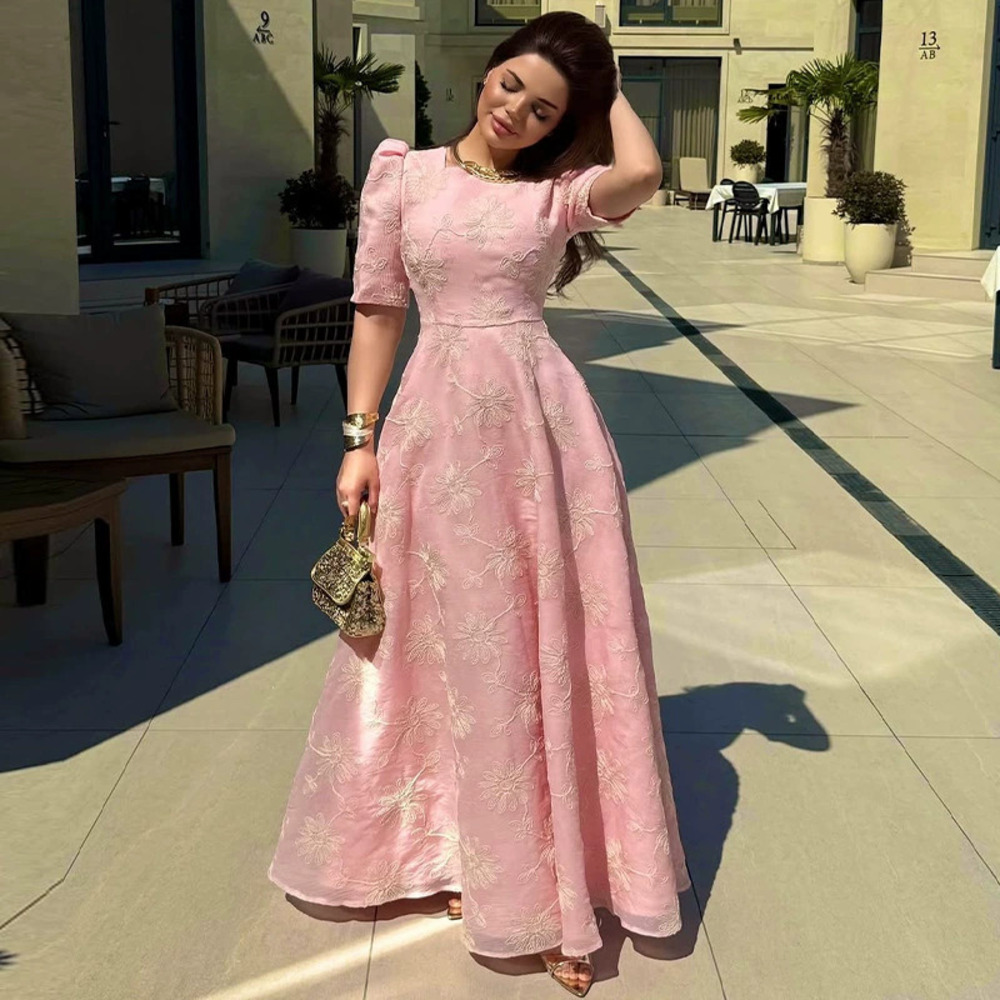 Forever 21 Elegant Pink Round-Neck Fitted Waist Summer Dress Heavy Craftsmanship